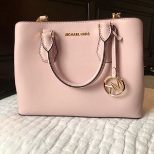 🍋🌴SALE🍋🌴 NWT Michael more Camille md satchel blossom - or best OFFER